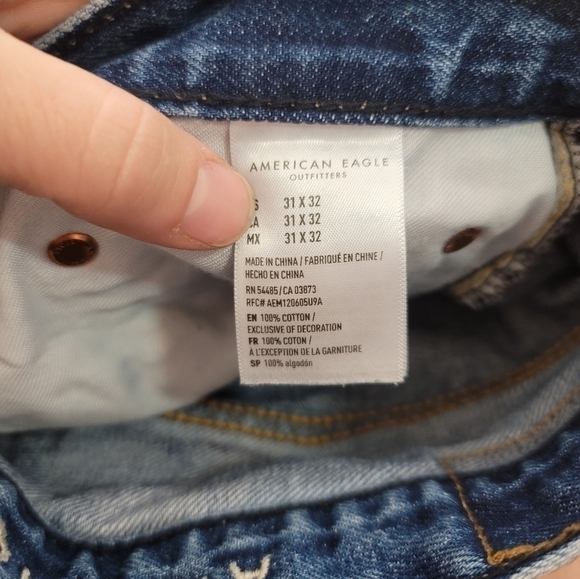 AMERICAN EAGLE SKATER JEAN, IN MEDIUM WASH, SZ 31X32 - Picture 8 of 9